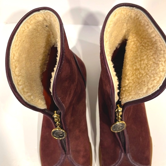 Marc by Marc Jacob’s suede booties. - Picture 4 of 7